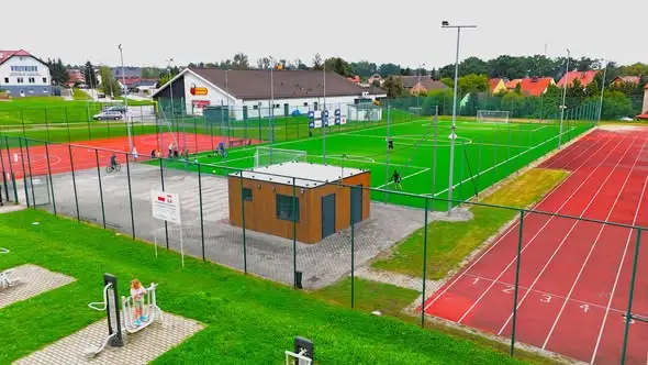 Nowogrodziec: nowe zaplecze szatniowo-sanitarne przy Orliku już gotowe